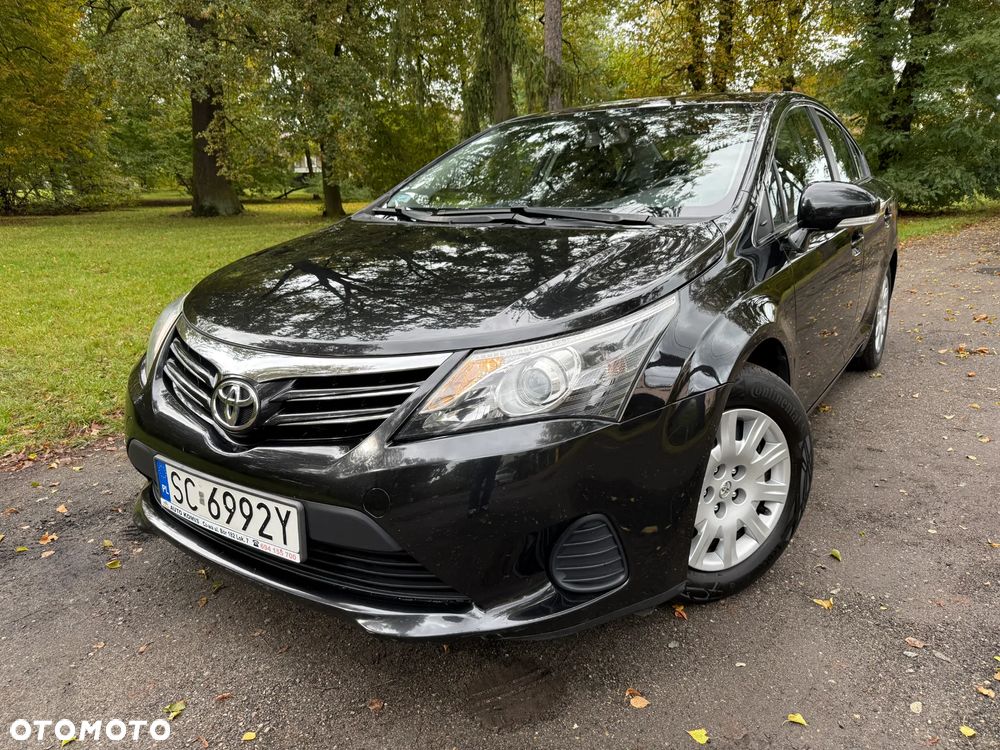 Toyota Avensis 1.6 Luna - 2