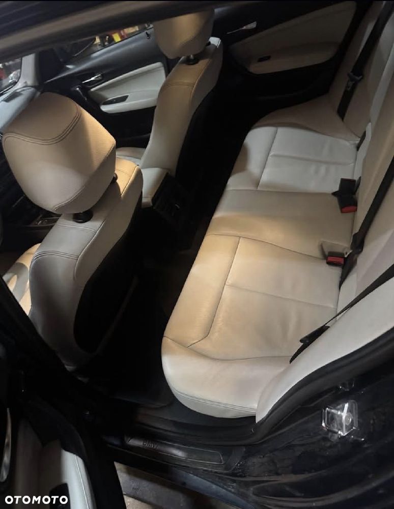 BMW Seria 1 116i Urban Line - 8