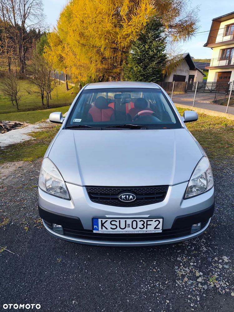 Kia Rio - 3