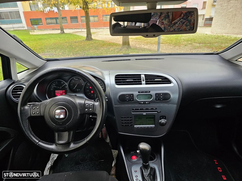 SEAT Leon 2.0 TDI Sport Up DSG - 15