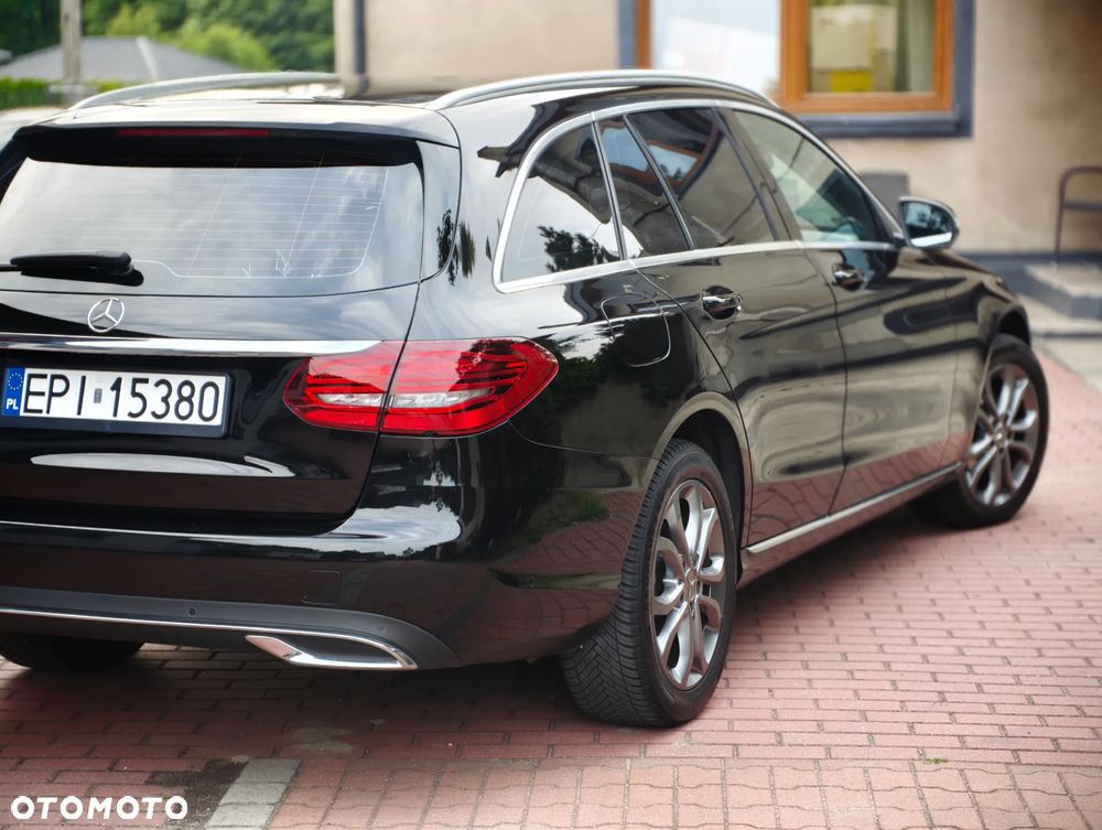 Mercedes-Benz Klasa C 220 d 9G-TRONIC - 17