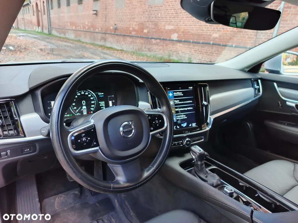Volvo V90 D5 AWD Momentum - 8