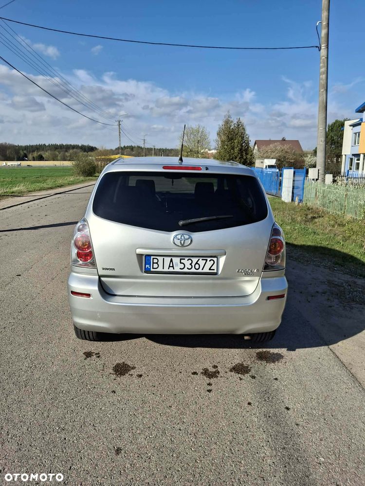 Toyota Corolla Verso - 12