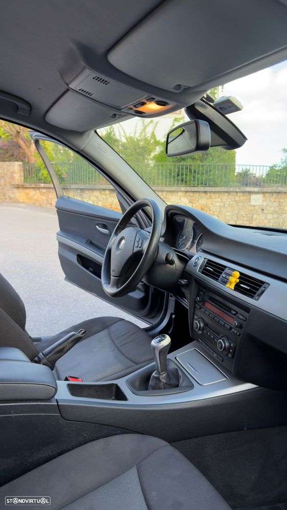 BMW 320 d - 11