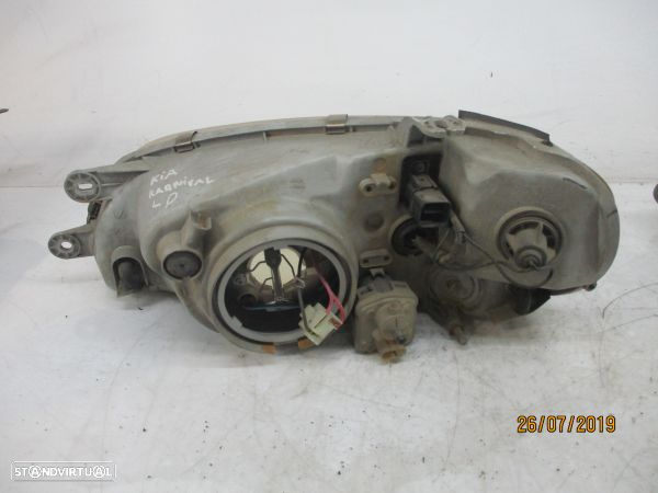 Otica / Farol Dto Kia Carnival Ii (Gq) - 4