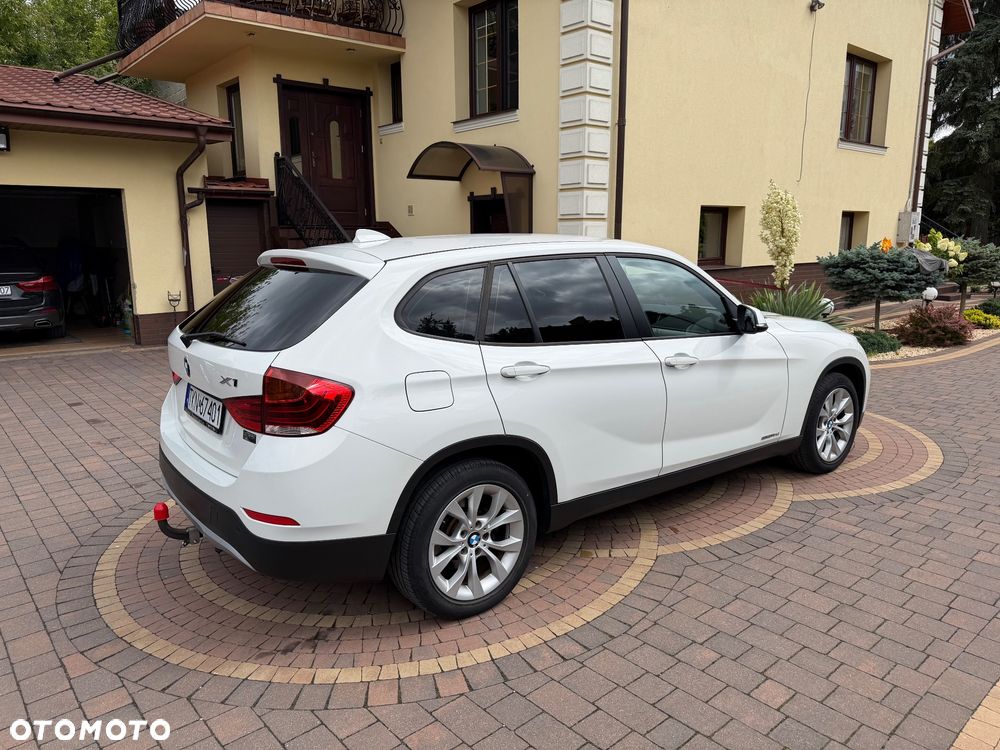 BMW X1 sDrive18d xLine - 13