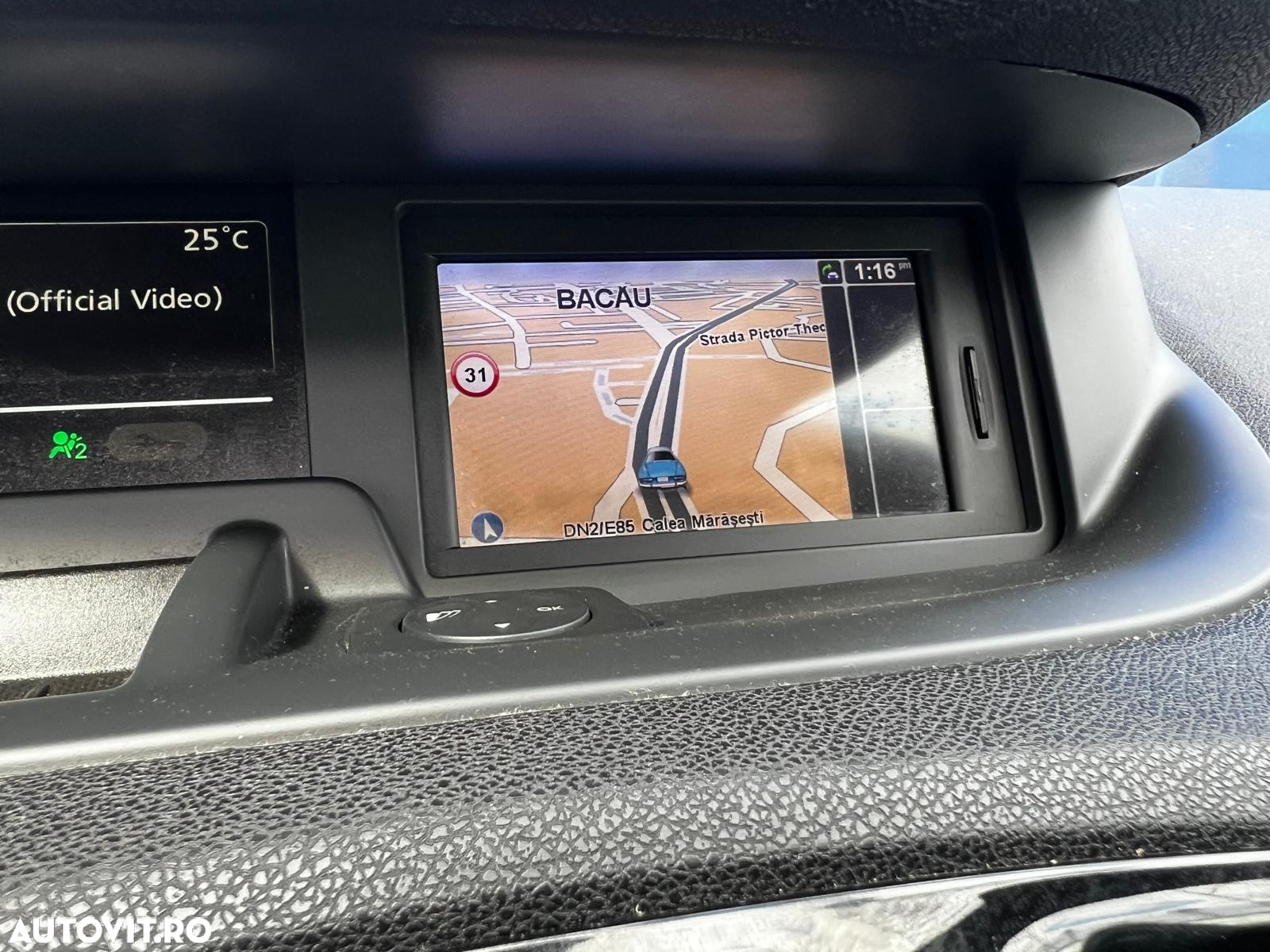 Renault Grand Scenic dCi 130 FAP Start & Stop Bose Edition - 9