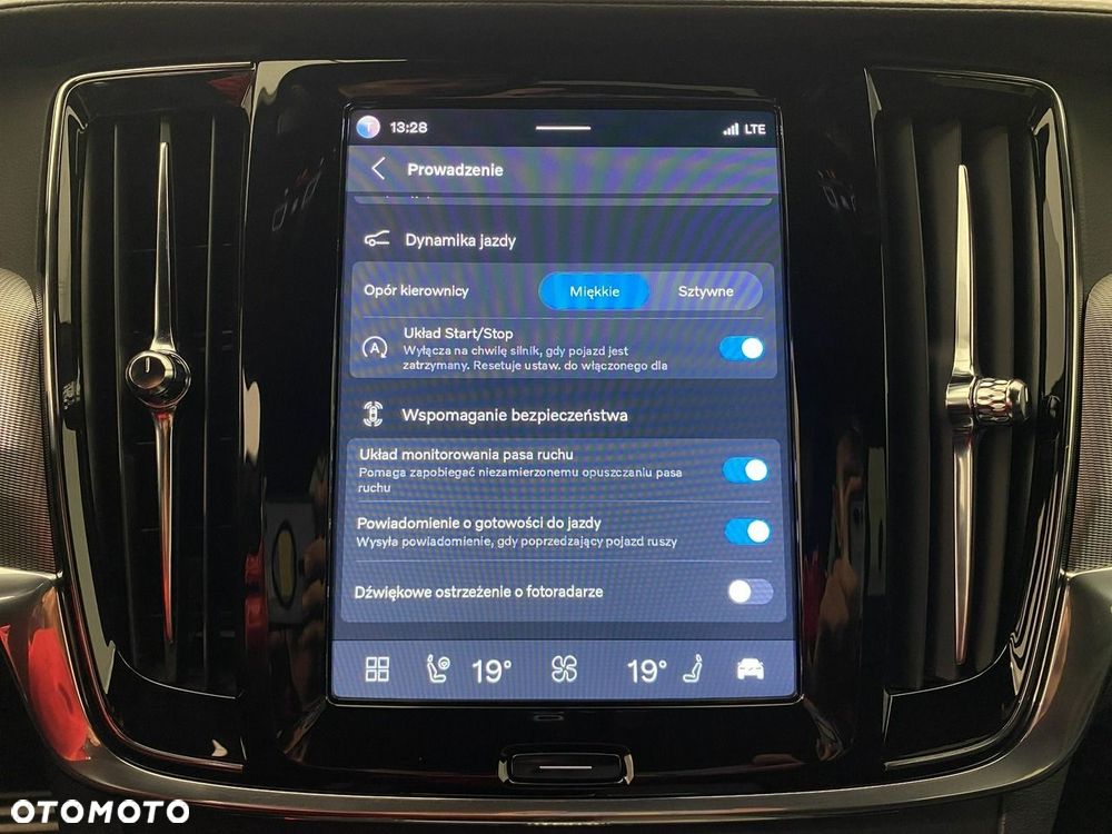 Volvo V90 B5 D AWD R-Design - 23