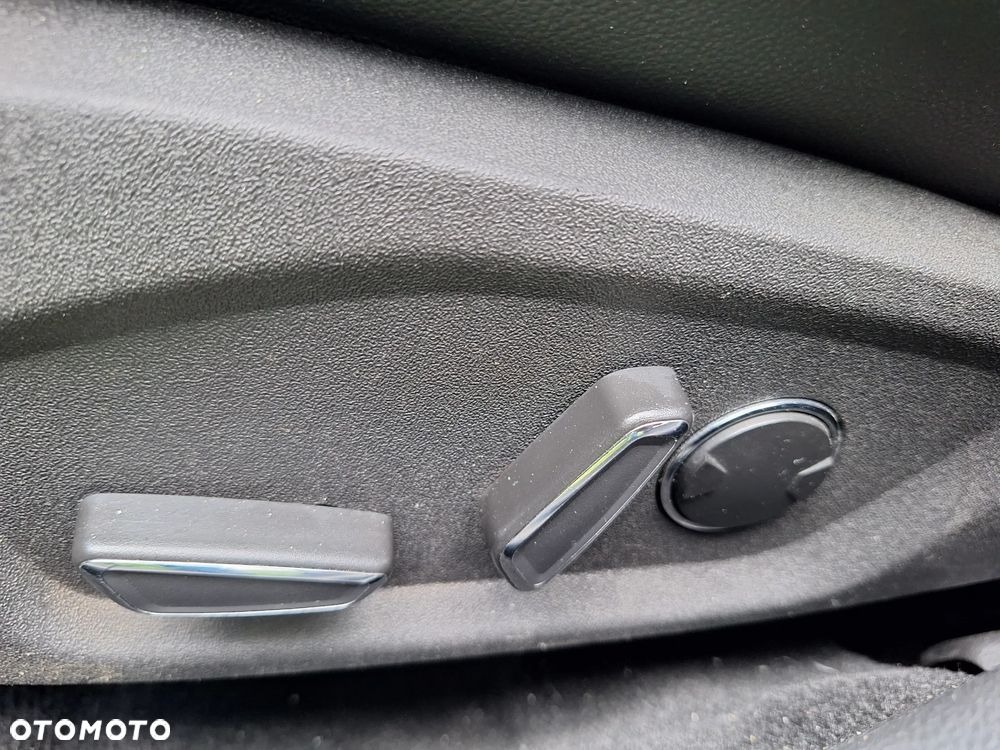 Ford Mondeo 2.0 Hybrid Titanium - 12
