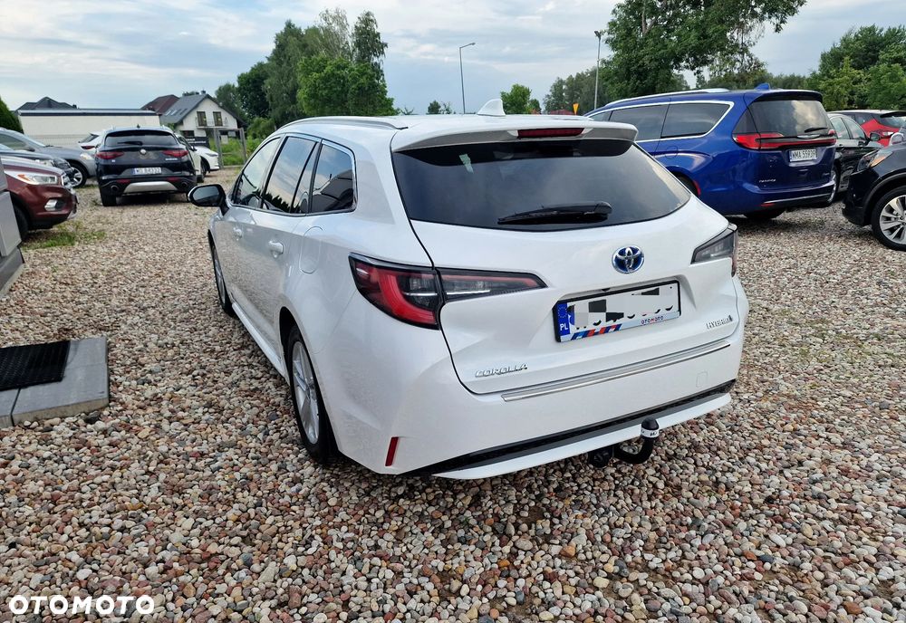 Toyota Corolla 1.8 Hybrid Selection - 11