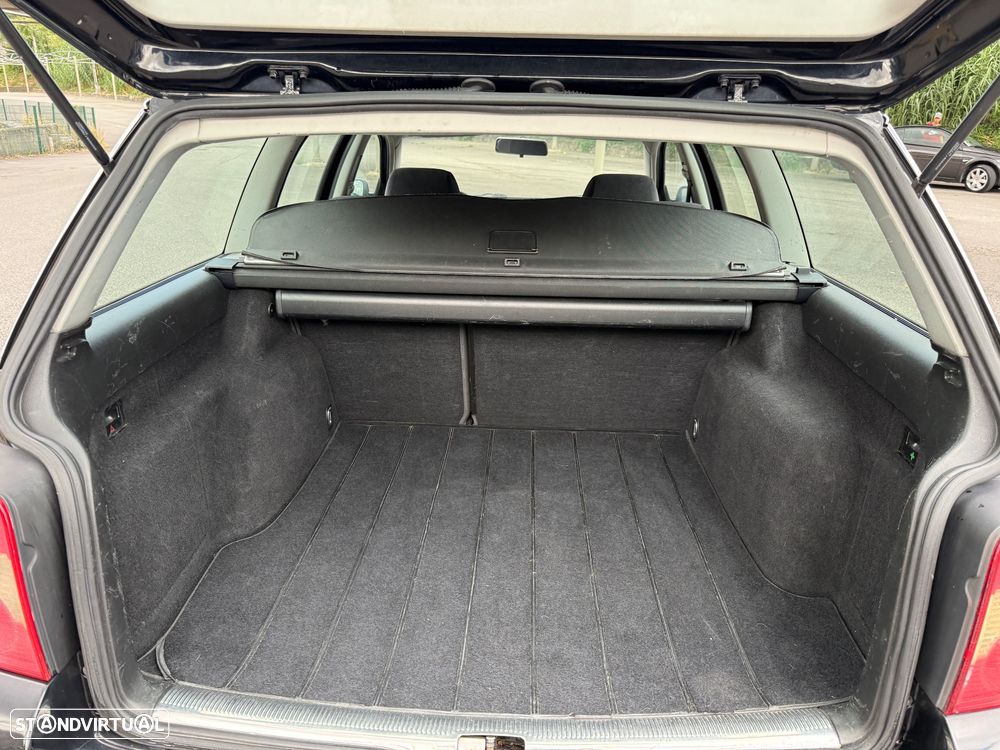 VW Passat Variant 1.9 TDi Comfortline - 11