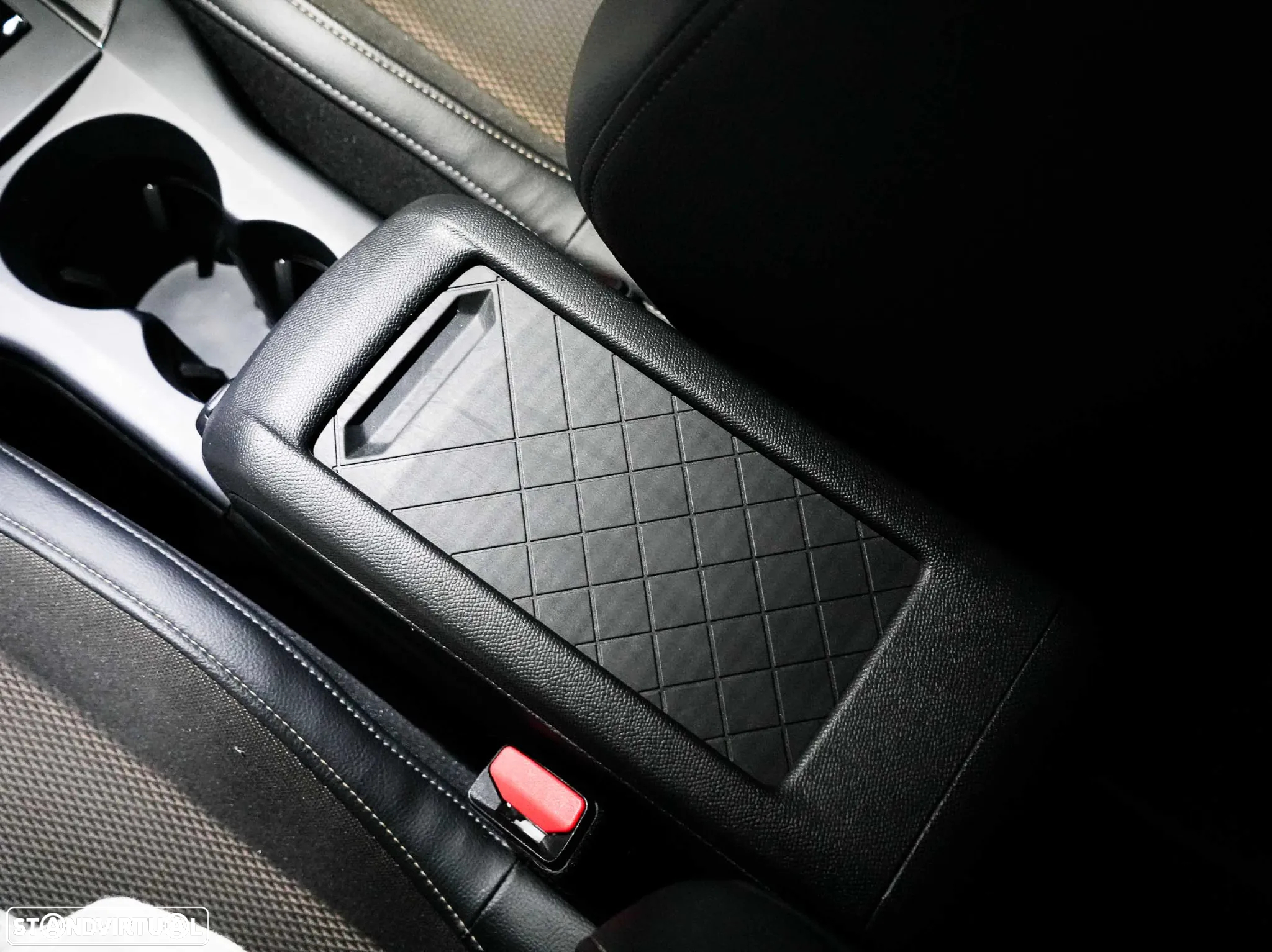 DS DS3 Crossback 1.5 BlueHDi Business EAT8 - 43
