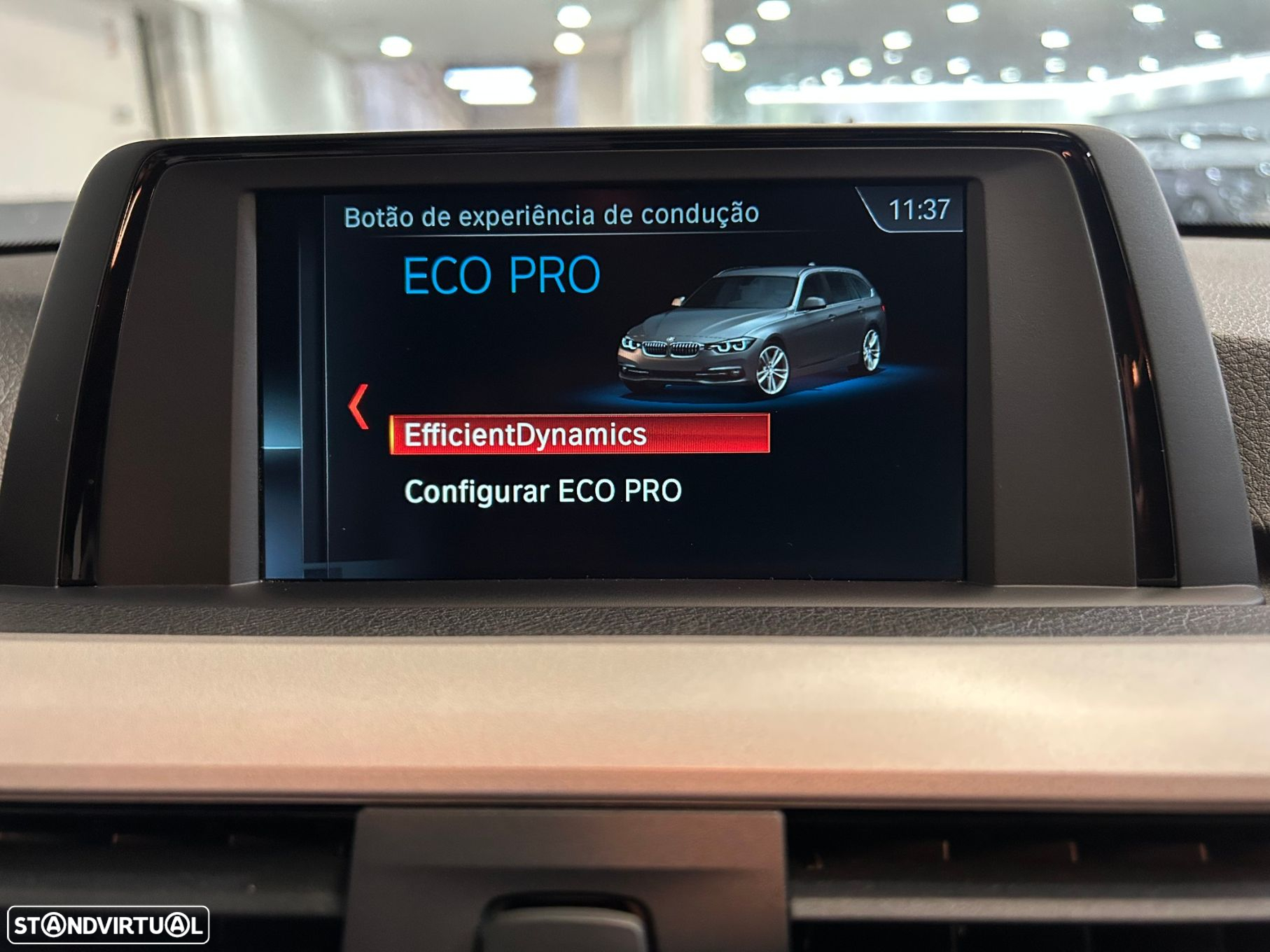 BMW 318 d Touring Auto - 28