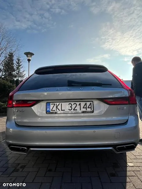 Volvo V90 D4 R-Design - 4