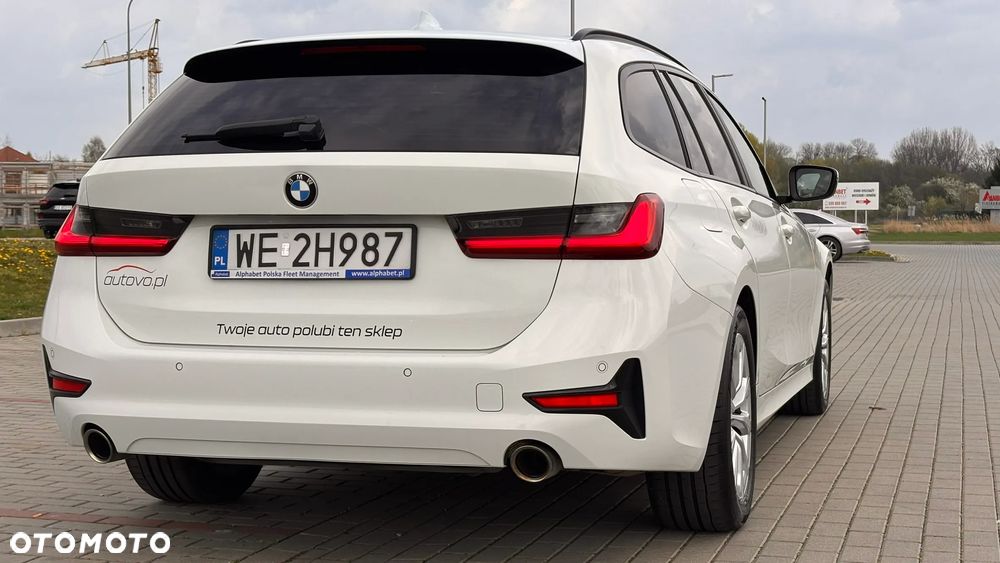 BMW Seria 3 318i Advantage - 9