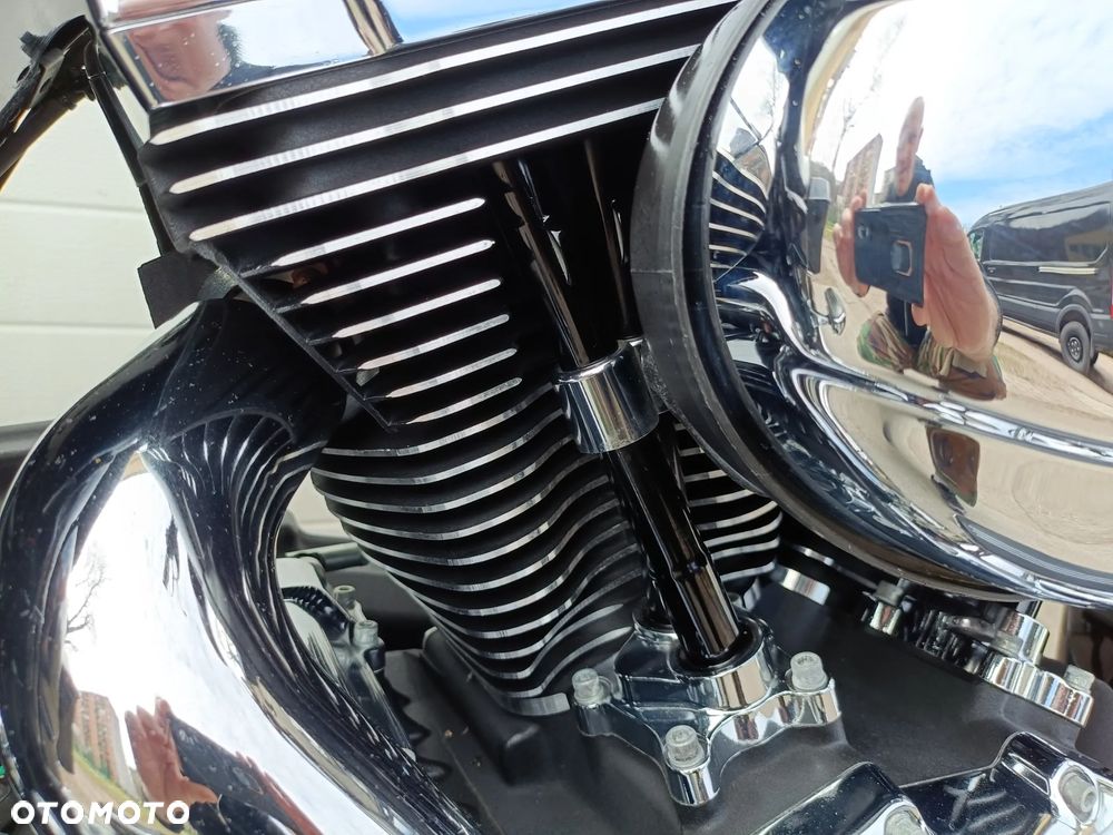 Harley-Davidson Touring Street Glide - 17