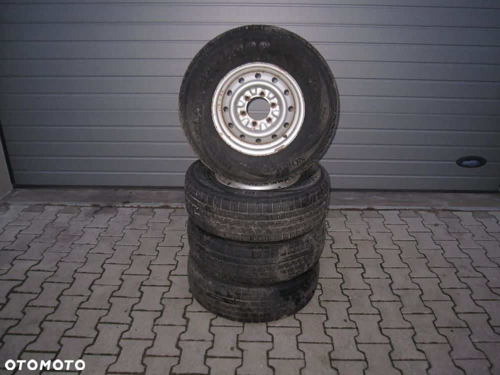 Mitsubishi Pajero Galloper L200 Delica koła felgi 15" Matador Nordic 235/75 R15 - 1