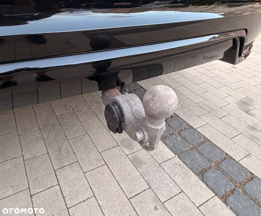 Volvo XC 60 B4 D AWD Plus Dark - 32