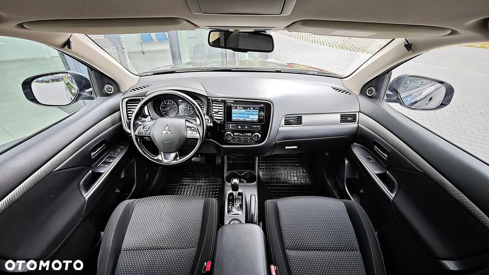 Mitsubishi Outlander - 26