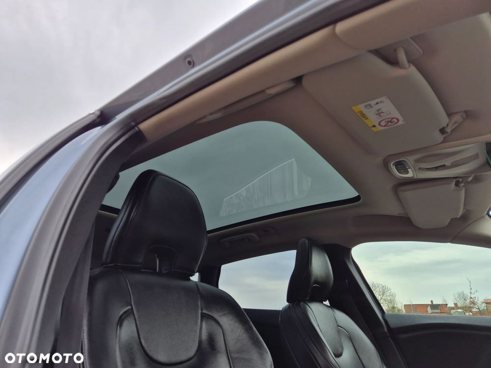 Volvo V40 D3 Geartronic Inscription - 10