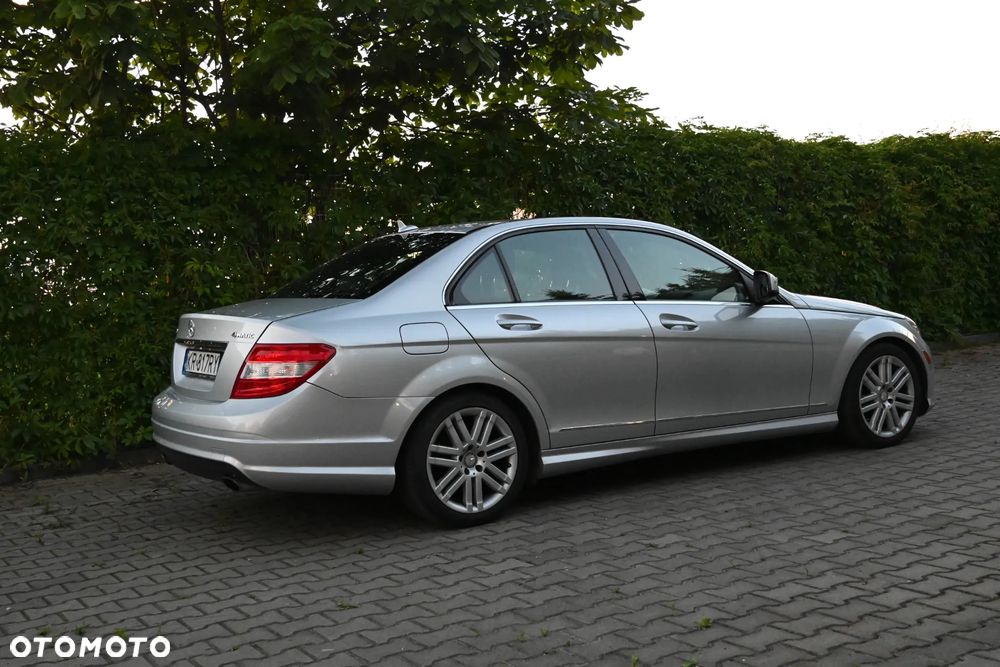 Mercedes-Benz Klasa C 300 4Matic 7G-TRONIC - 14