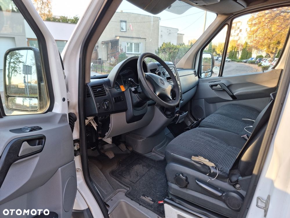 Mercedes-Benz Sprinter - 21