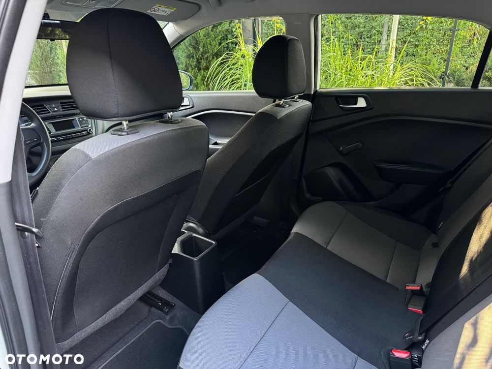 Hyundai i20 1.2 BlueDrive Classic + - 13