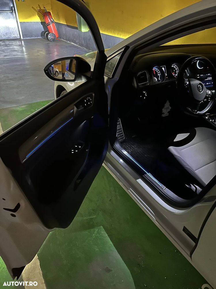 Volkswagen Golf e-Golf - 28