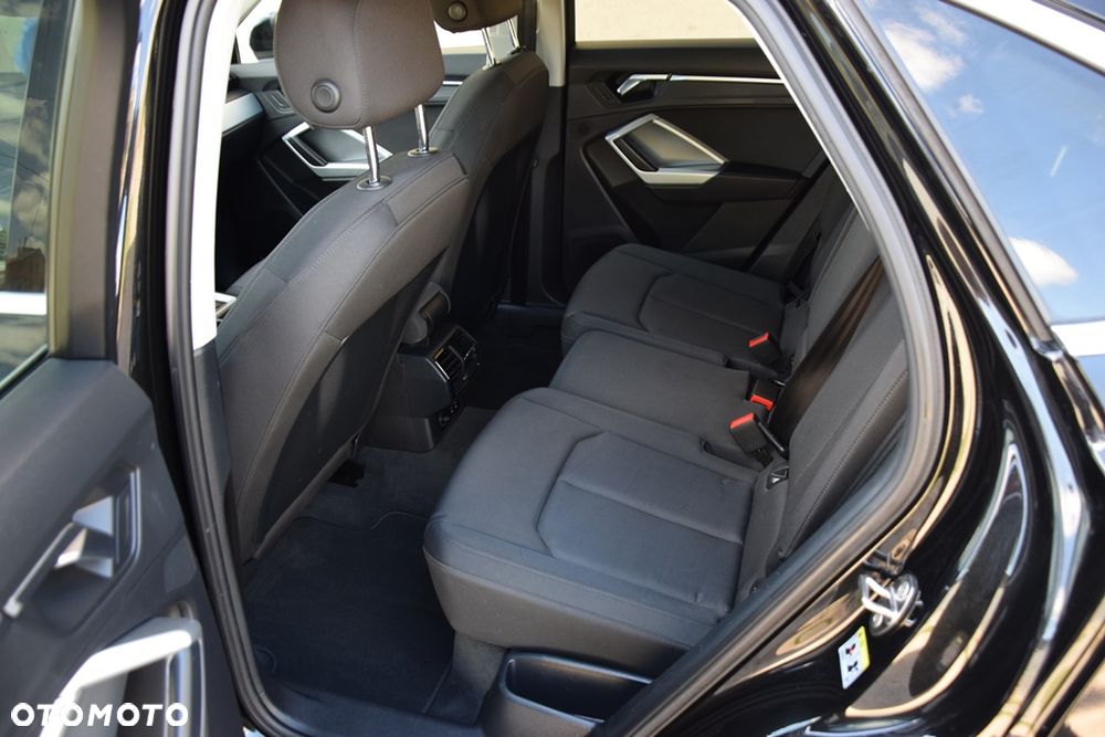 Audi Q3 Sportback - 14