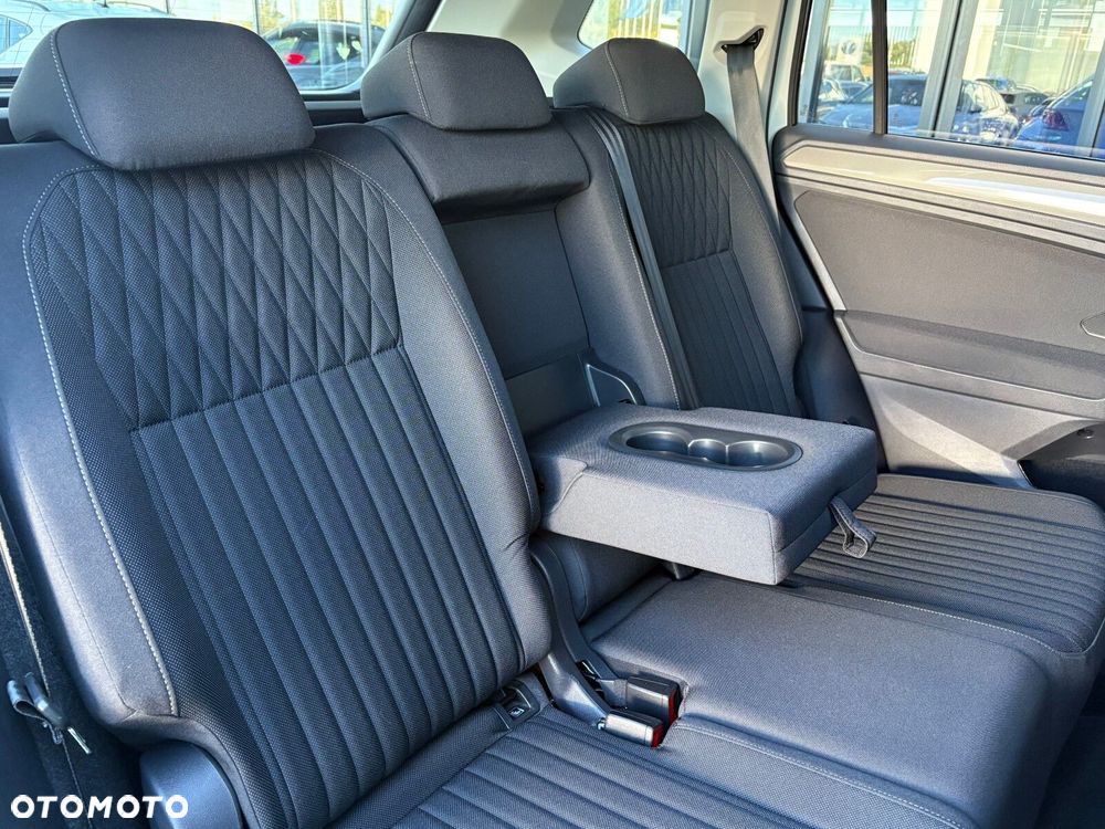 Volkswagen Tiguan Allspace - 17