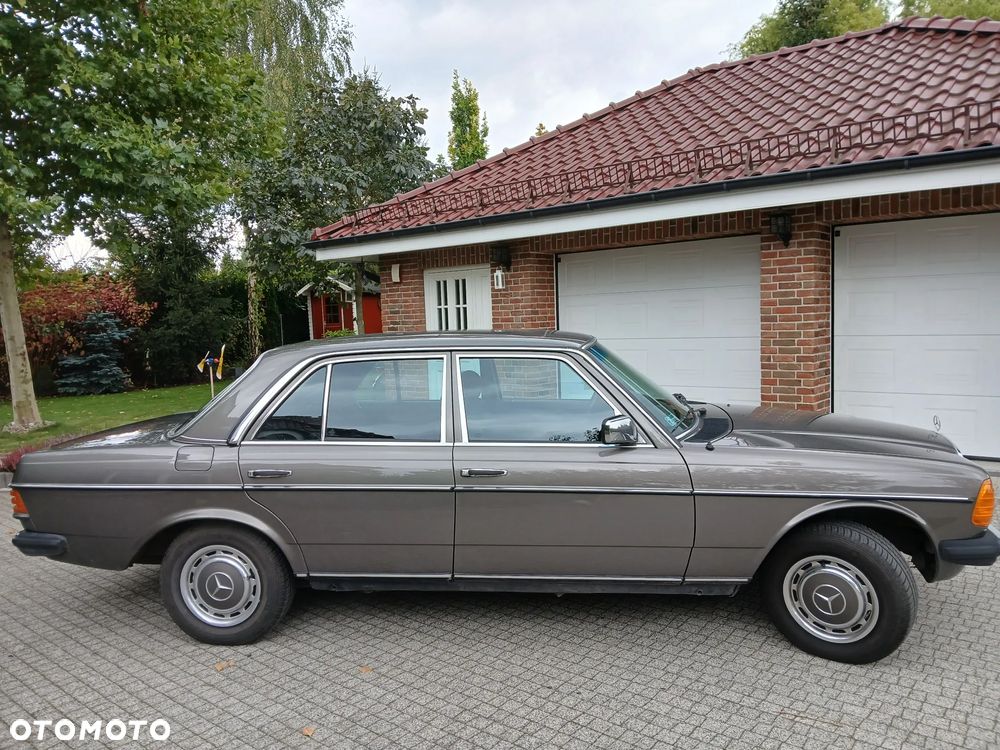 Mercedes-Benz W123 - 3
