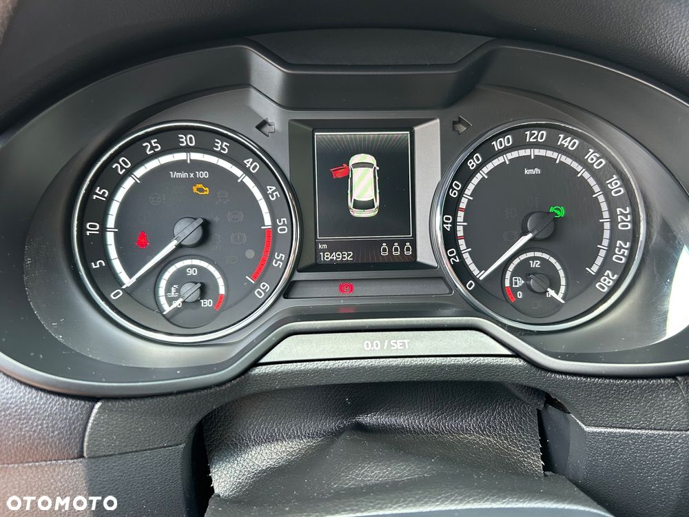 Skoda Octavia 2.0 TDI RS DSG - 6