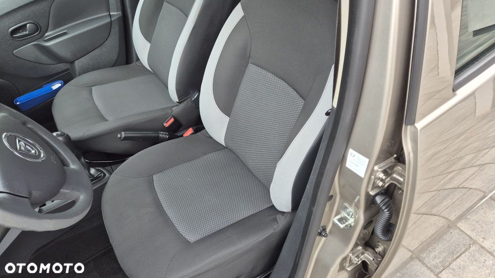 Dacia Sandero 1.2 16V 75 Celebration - 12