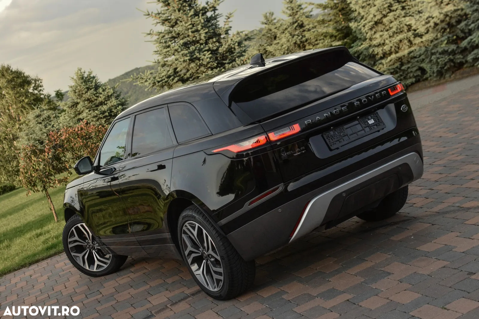 Land Rover Range Rover Velar 2.0 R-Dynamic HSE - 17