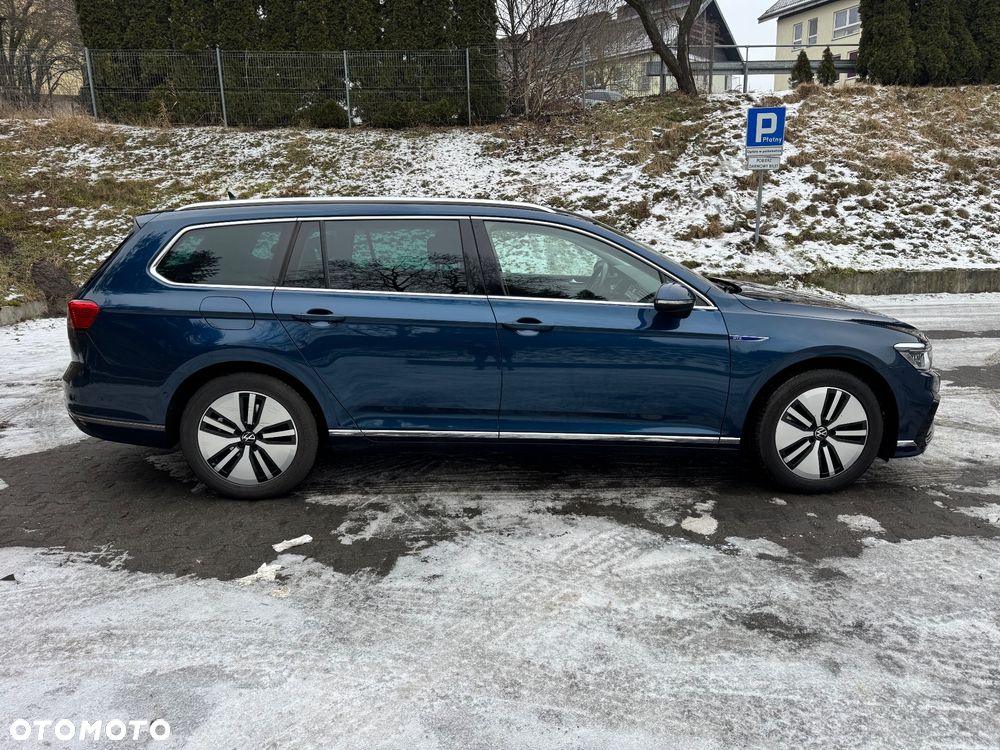 Volkswagen Passat - 6