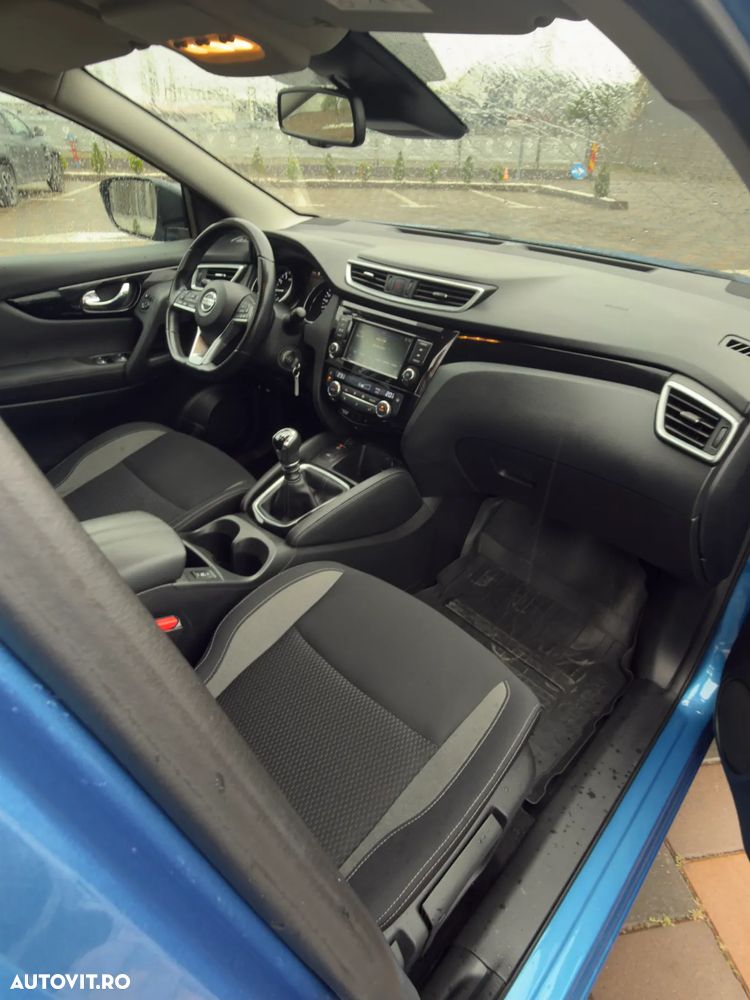 Nissan Qashqai 1.3 138CP 2WD Visia - 17