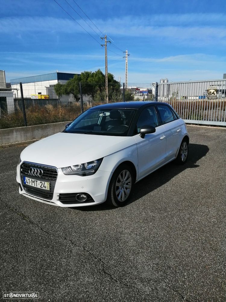 Audi A1 Sportback 1.6 TDI Advance S-Tronic - 1