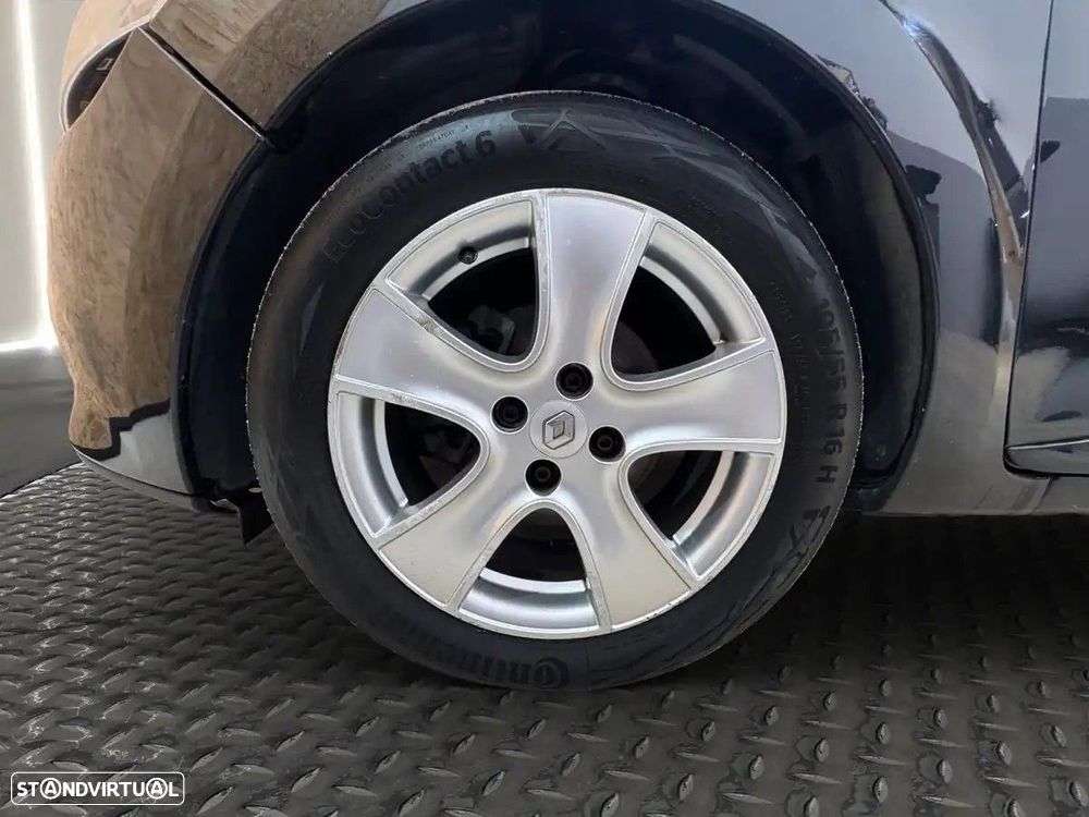 Renault Clio 1.5 dCi Dynamique S EDC - 23