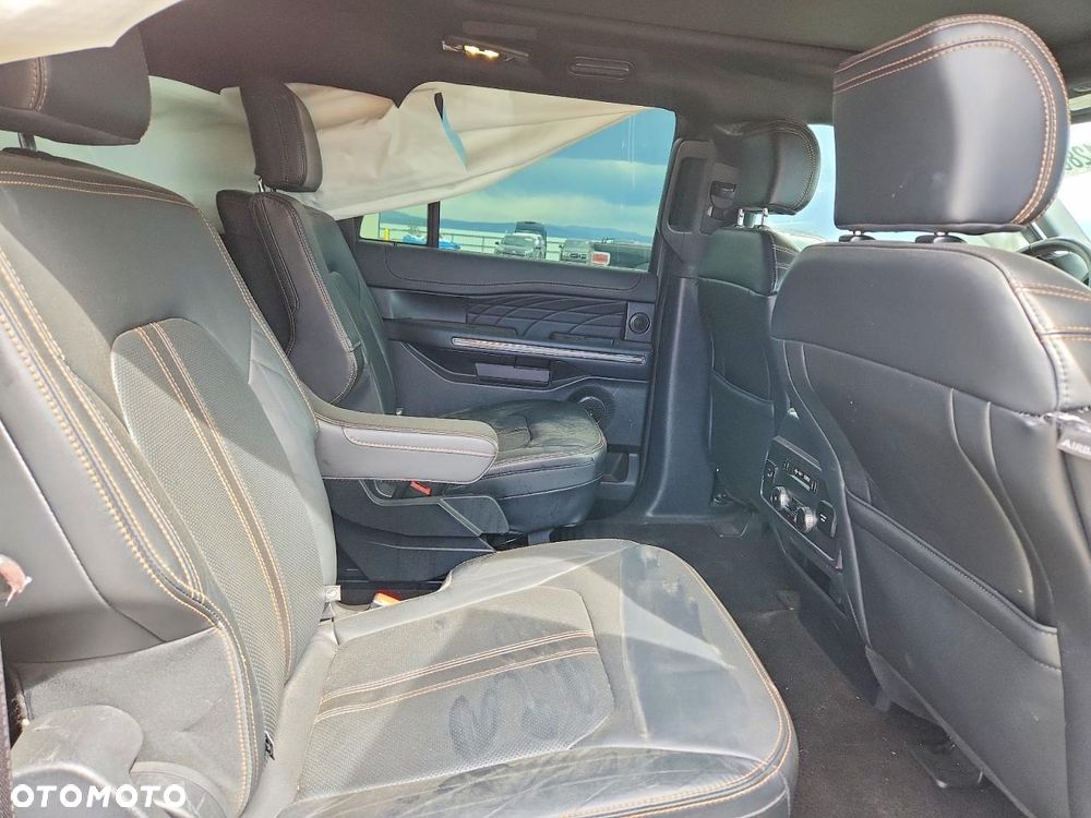 Ford Expedition - 11