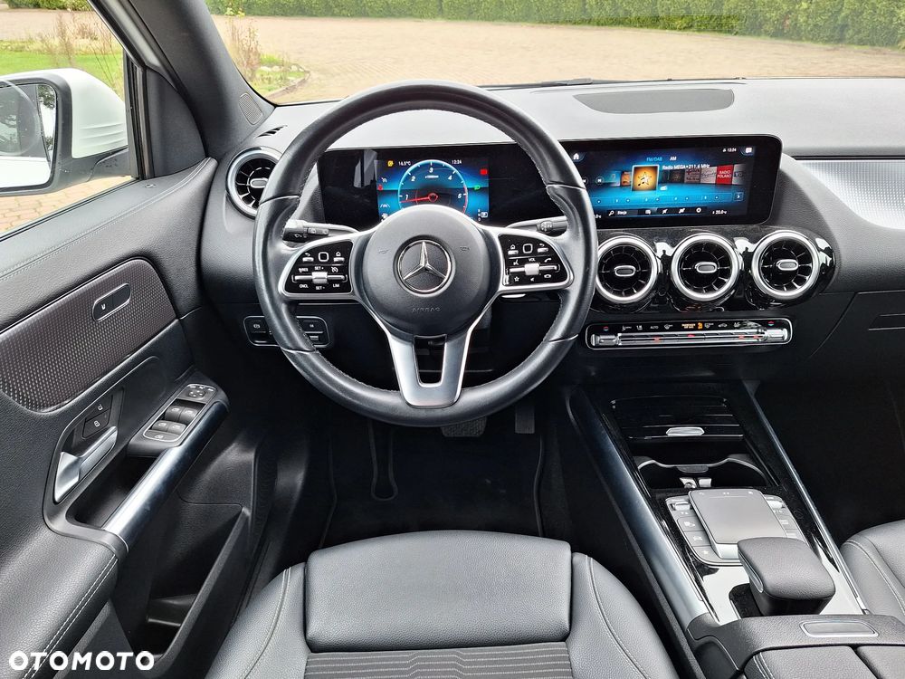 Mercedes-Benz GLA 220 d 8G-DCT AMG Line - 14