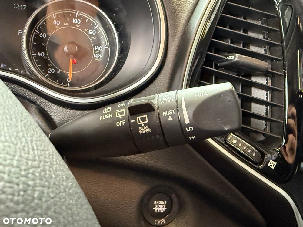Jeep Cherokee - 28