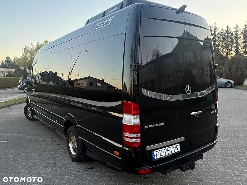 Mercedes-Benz Sprinter - 13
