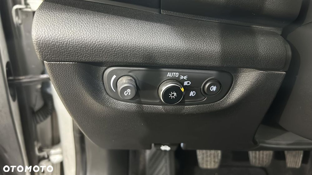 Opel Insignia 1.6 CDTI Innovation S&S - 27