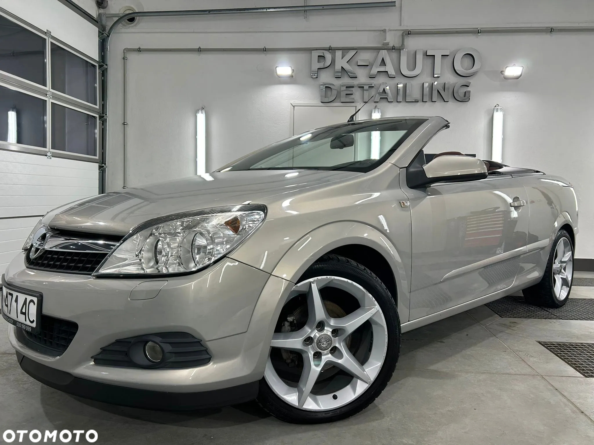 Opel Astra TwinTop 1.8 Cosmo - 11