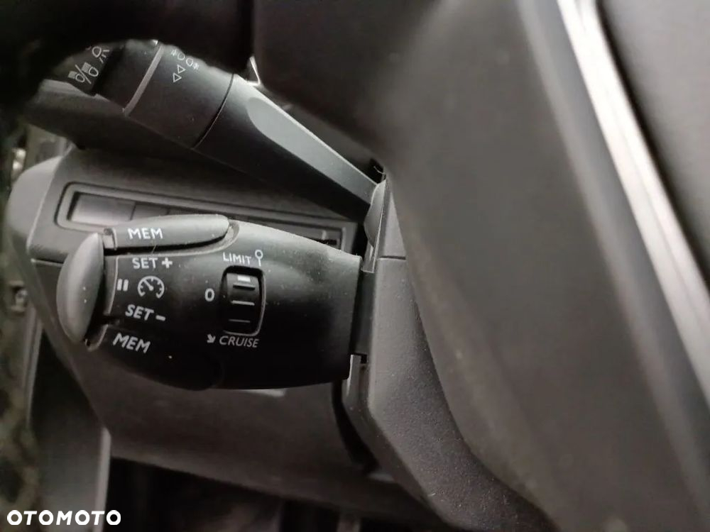Peugeot 5008 1.5 BlueHDi Allure S&S - 15