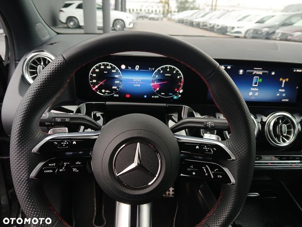 Mercedes-Benz GLA 200 AMG Line - 10