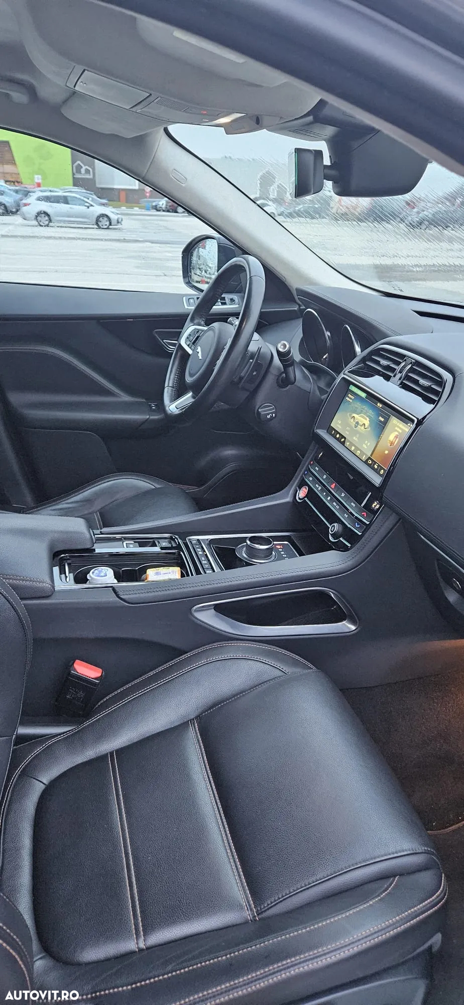 Jaguar F-Pace 20d AWD Aut. Prestige - 23