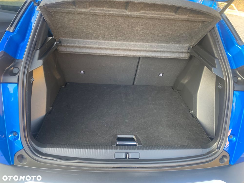 Peugeot 2008 PureTech 130 EAT8 GT - 15