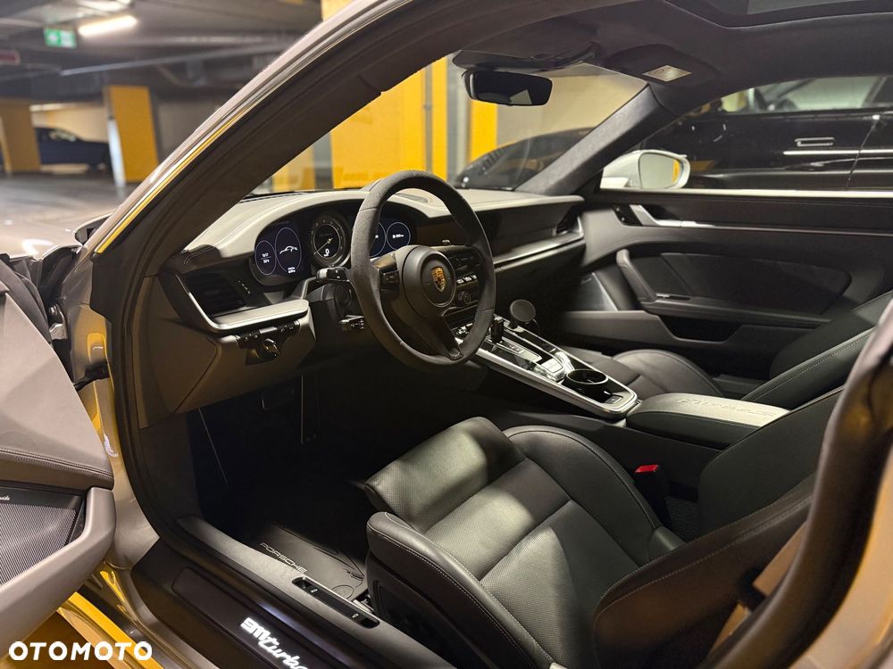 Porsche 911 Turbo S - 11