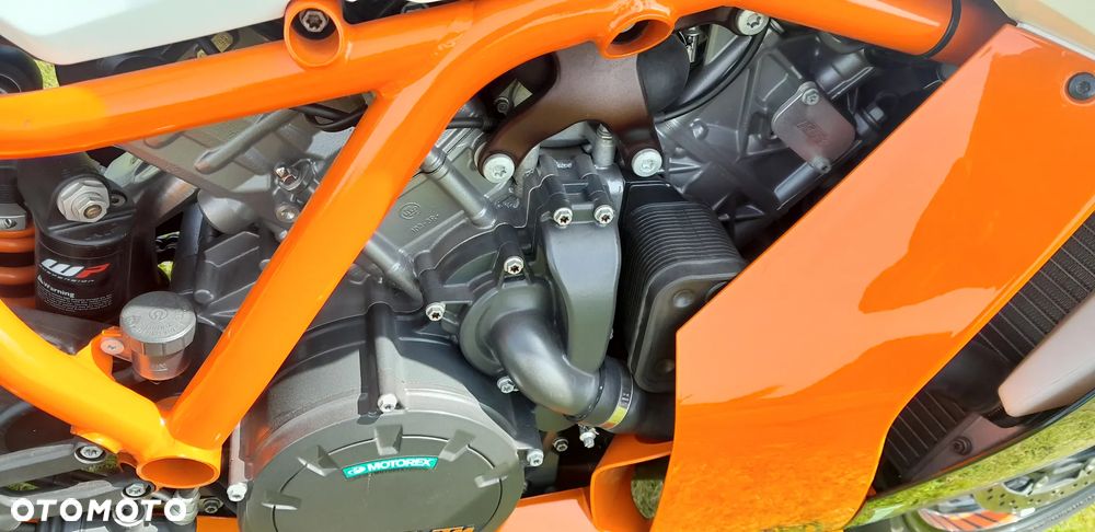 KTM RC 8 - 10